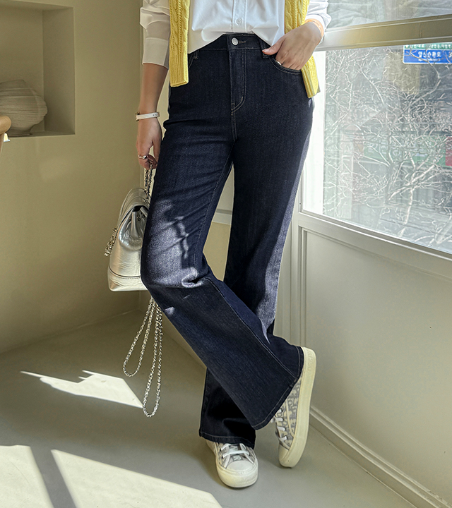 [MADE] Valen Non-Fade Denim Pants