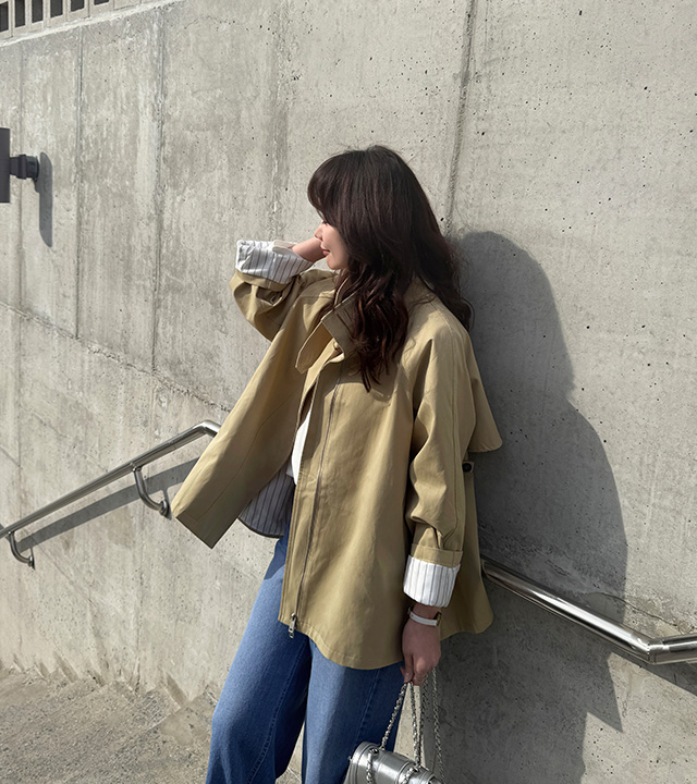 High-neck half trench coat