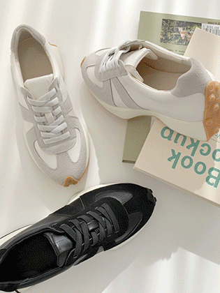 Balance Key Height Sneakers