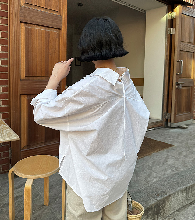 D-ring back point shirt