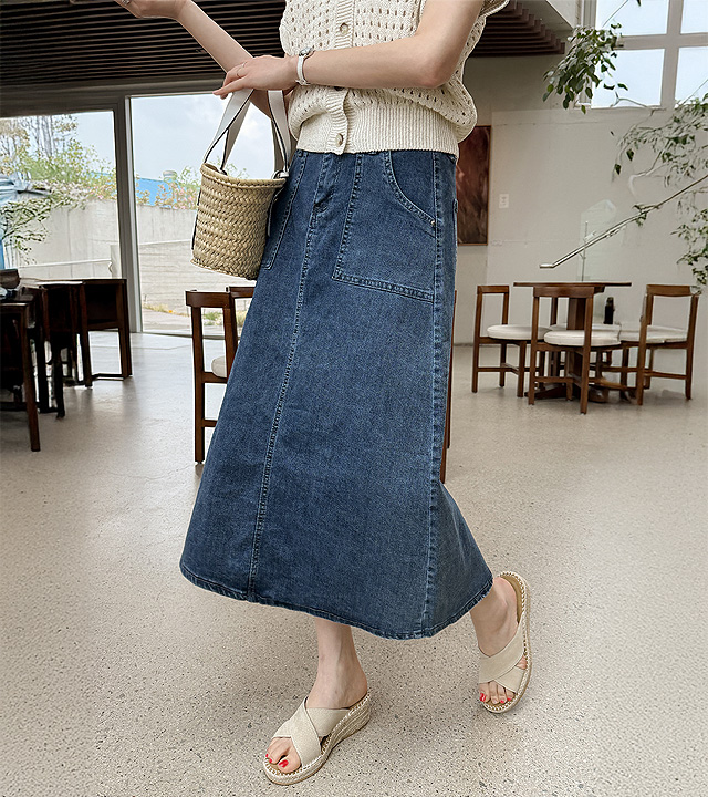 Out pocket denim skirt
