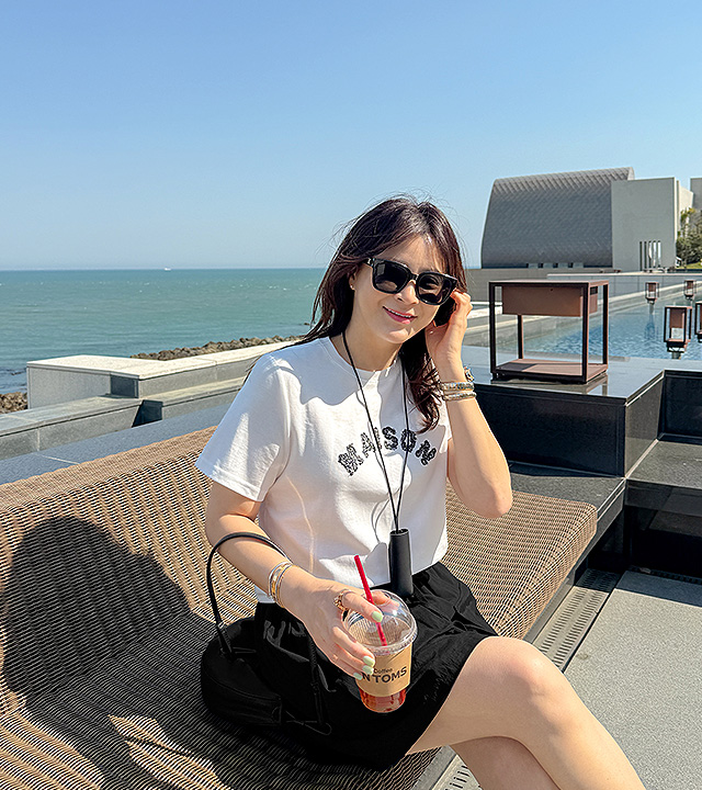 Maison embroidery short sleeve tee (lip case set)