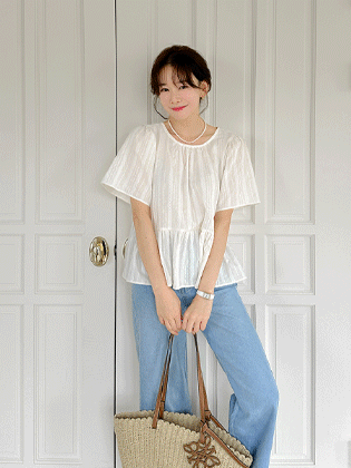 Sandy shirring blouse
