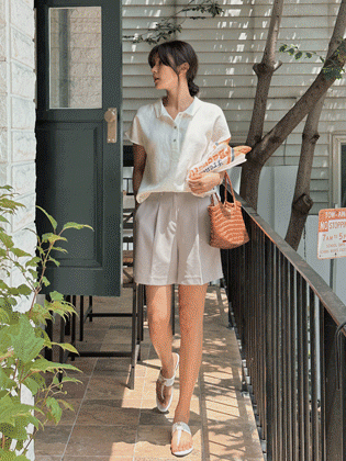 Chelly half-open collar blouse