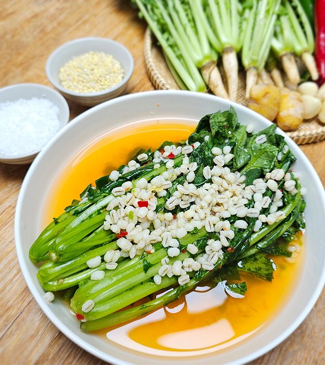 Jeju barley turnip kimchi