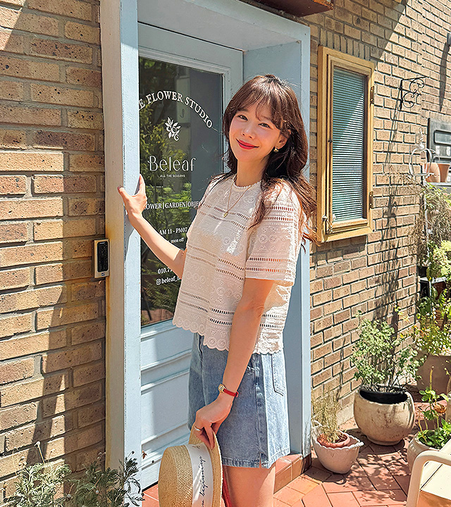 Eyelet lace blouse 