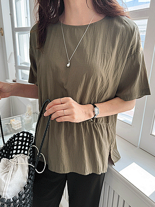 Airwasha shirring blouse