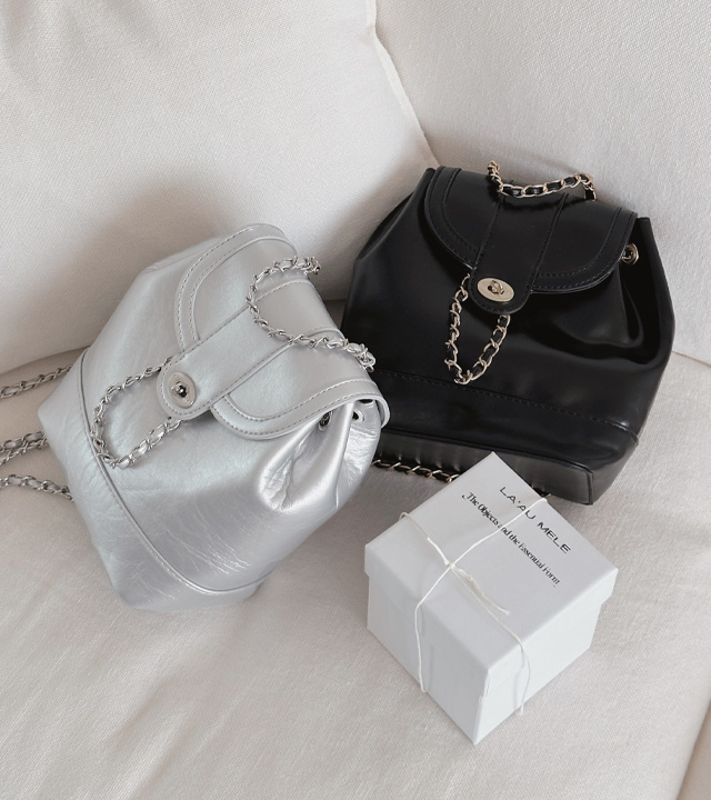 blondie chain backpack