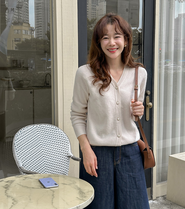 Pearl Button V-Neck Cardigan 