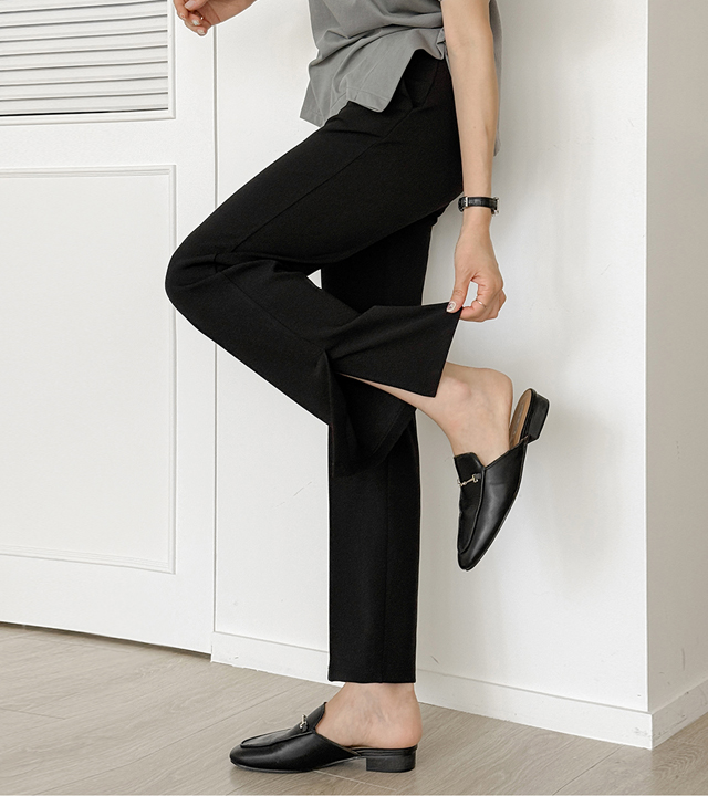 Sticky banding slit bootcut slacks