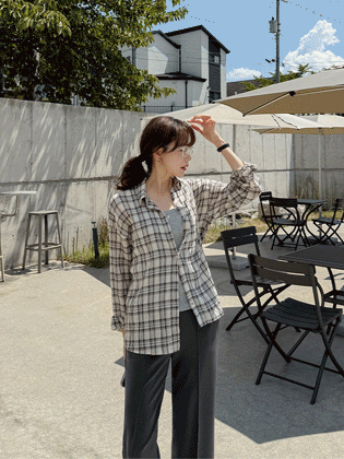 Checked wrinkle see-through shirt