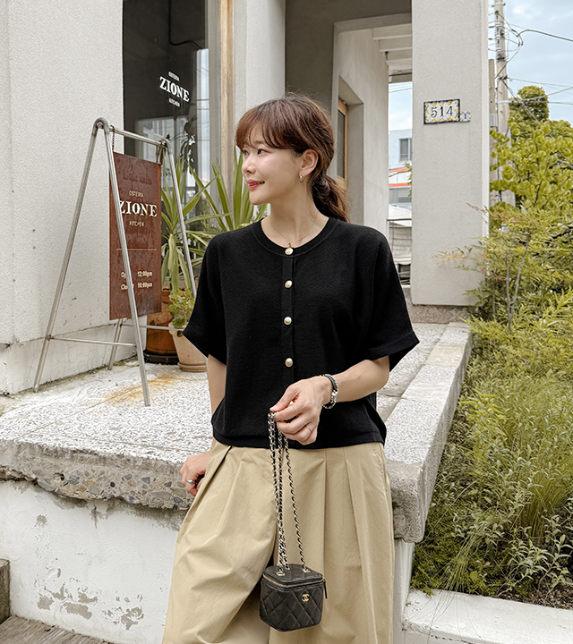 Gold button loose fit cardigan