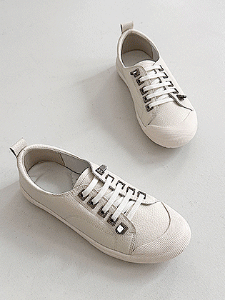 Cubic banding strap sneakers