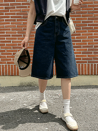 Of Bermuda Denim Pants