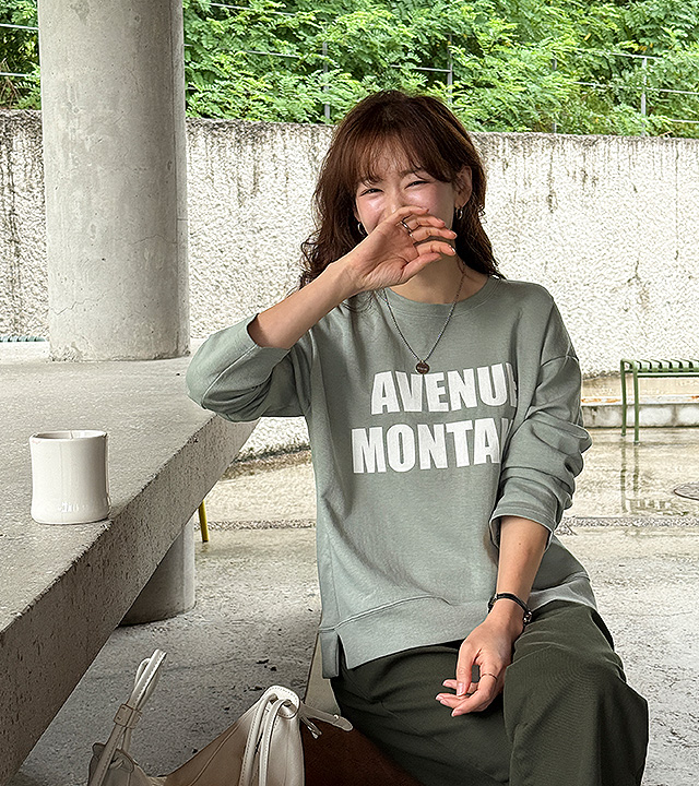 Avenue Lettering Long Sleeve T-Shirt