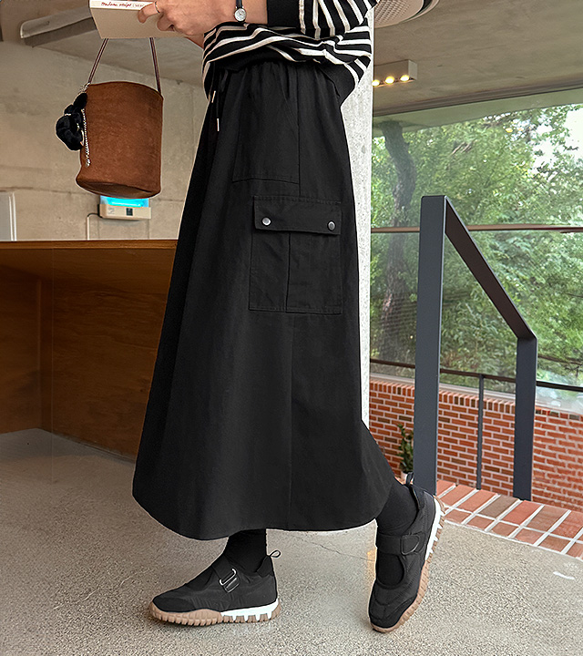Drawstring A-line cargo skirt