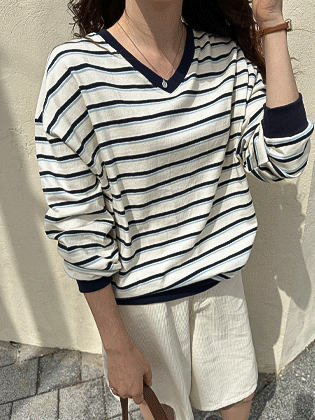 Robin Stripe Man-to-Man Tee