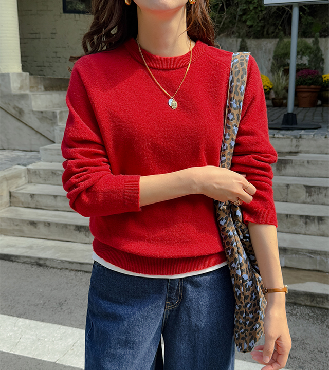 Multi-color round knit