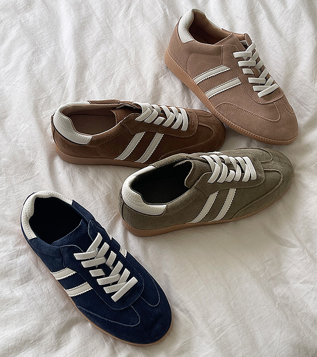 Double-lined suede leather sneakers