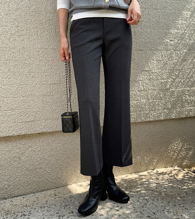 Slit wide banding bootcut slacks
