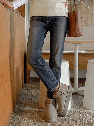 Recto washed brushed denim pants