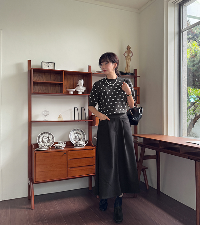 Pintuck pocket A-line skirt