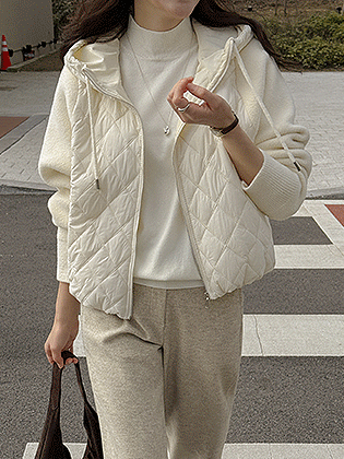 Diamond embroidered knit padded jumper 