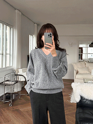 Aden Cable V-Neck Wool Knit