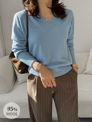 Romi Wool Cashmere V-Neck Knit