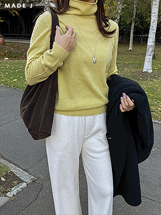 [MADE] Urban Holgarment Turtleneck Knit