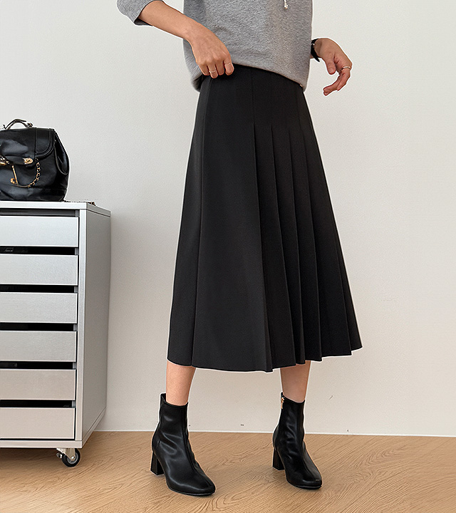 Head front pleated skirt