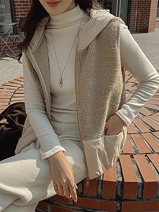 Boeing padded color block hooded vest