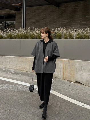 Lehen Cape Wool Coat 