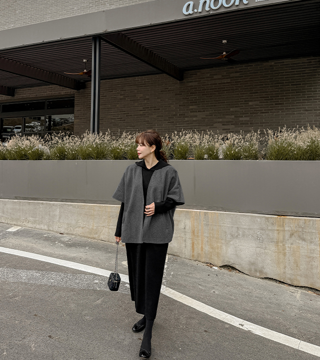 Lehen Cape Wool Coat