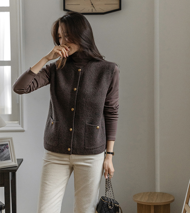 Noi Gold Button Knit Vest