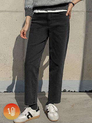 Semi-baggy fit fleece denim with back pocket