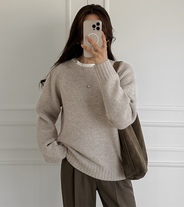 Urban Plain Wool Knit (2 Types: Round Neck/V-Neck)