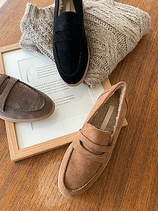Suede bouclé-lined loafers