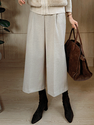 Pintuck wide 8-part slacks