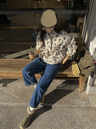 Flower fleece semi-open jumper