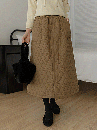 Bare Pocket Padded Skirt