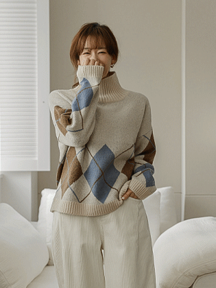 Plain argyle half-neck knit 