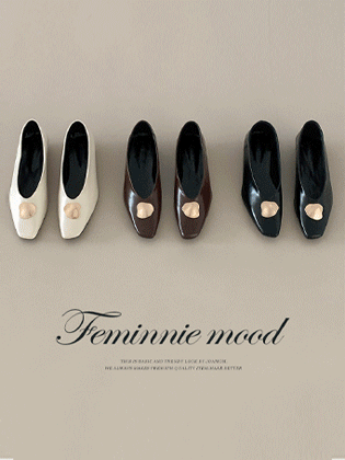 Gold symbol flat shoes