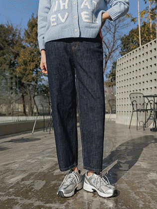 Indie Non-Fade Baggy Fit Denim