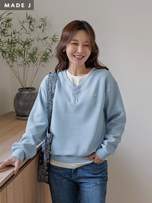 [MADE] Manon V-neck Man-to-Man 