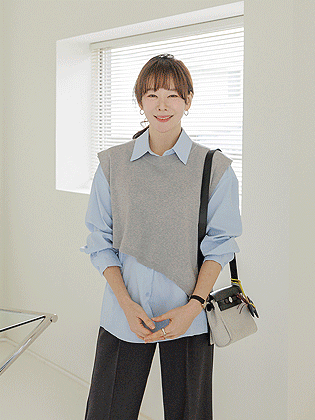 Slash vest layered shirt