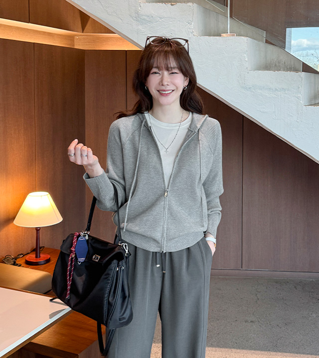 UN hooded knit zip-up