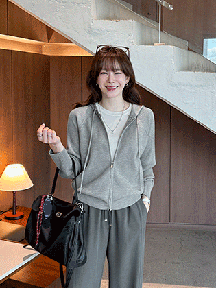 UN hooded knit zip-up