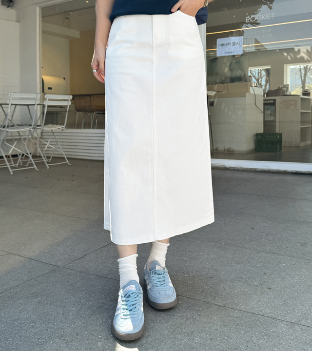 Les Semi A-line Skirt