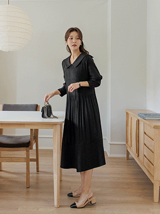 Sailor collar pleated dress